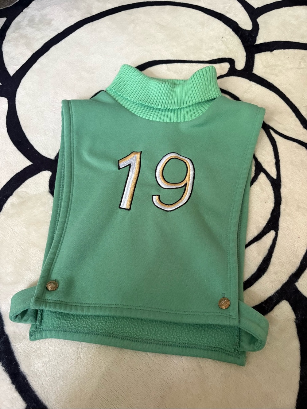 No 19 Top